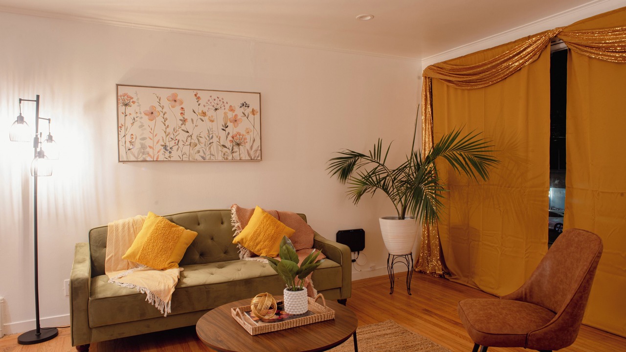 Photo of Livingroom in Outer Mission