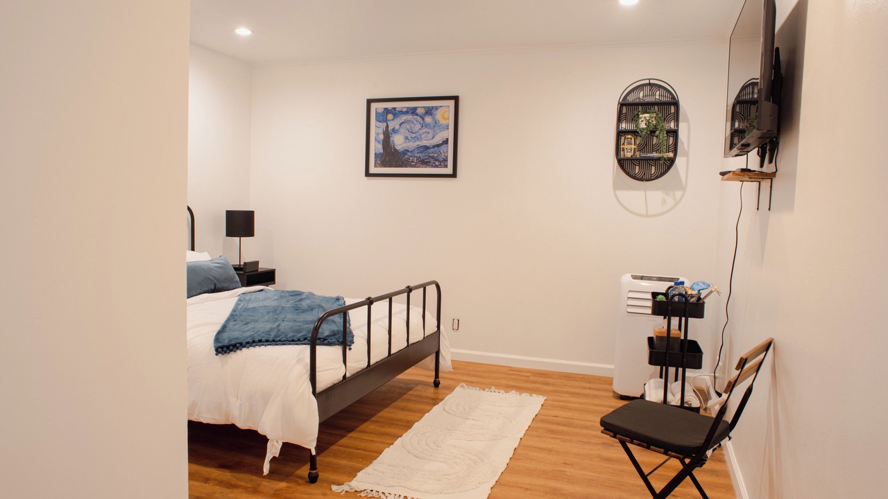 Photo of Bedroom in Outer Mission
