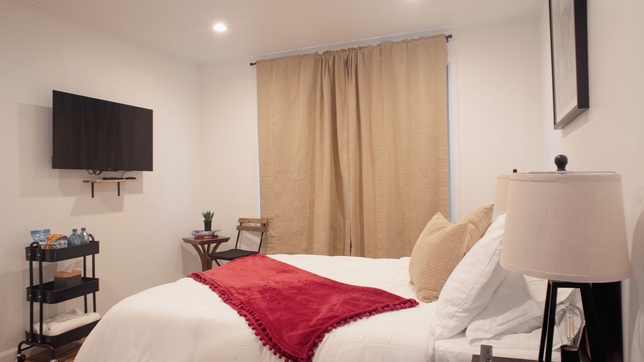 Photo of Bedroom in Outer Mission