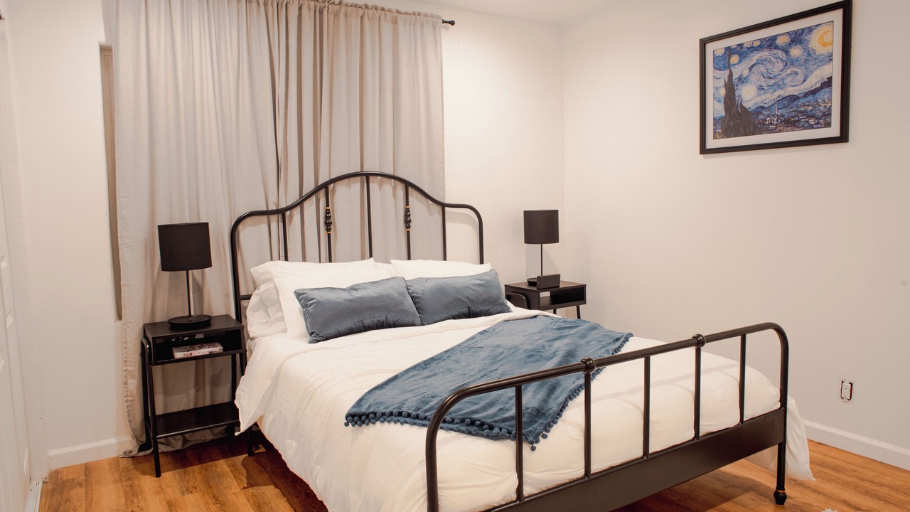 Photo of Bedroom in Outer Mission