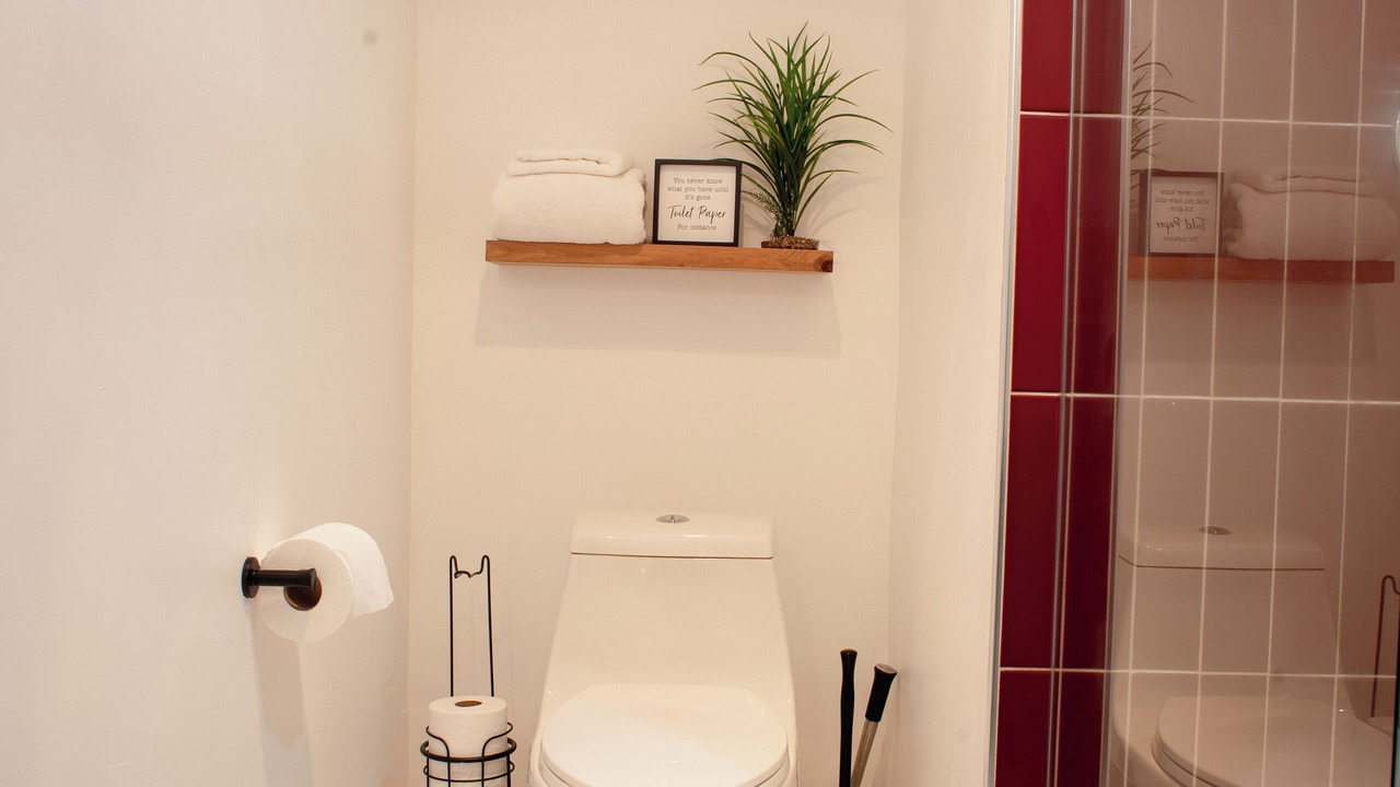 Photo of Bathroom in Outer Mission
