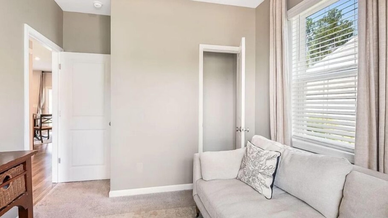 Photo of Livingroom in Clayton