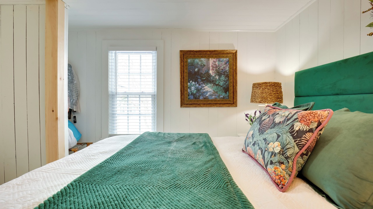 Photo of Bedroom in Hammondsport