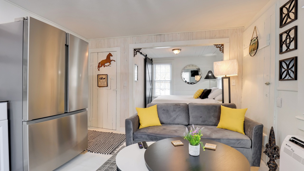 Photo of Livingroom in Hammondsport