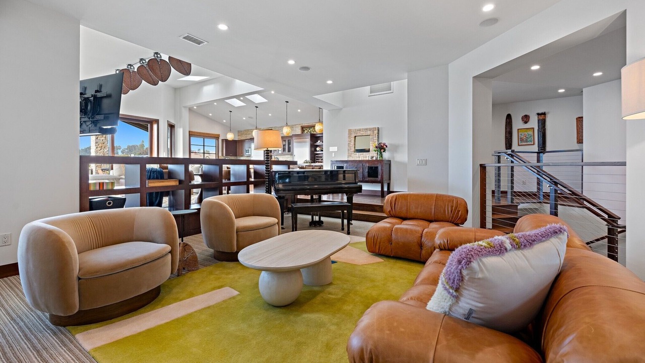 Photo of Livingroom in Del Mar Heights