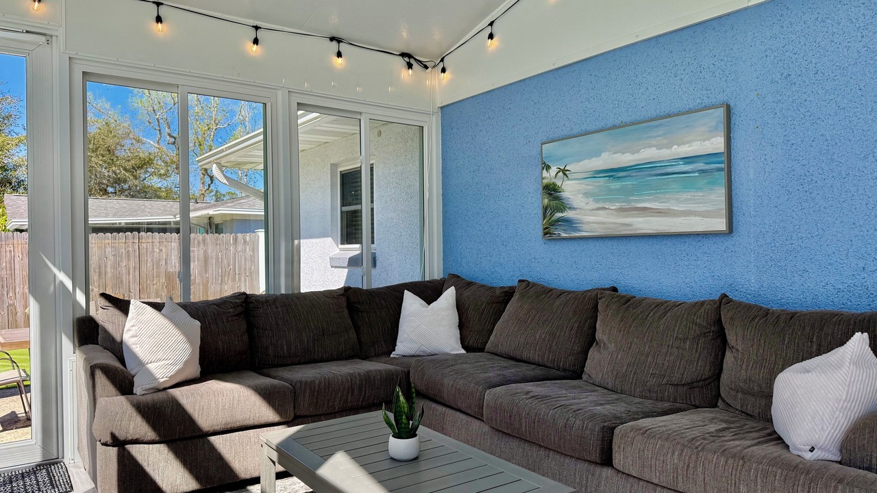 Photo of Livingroom in Palm Valley