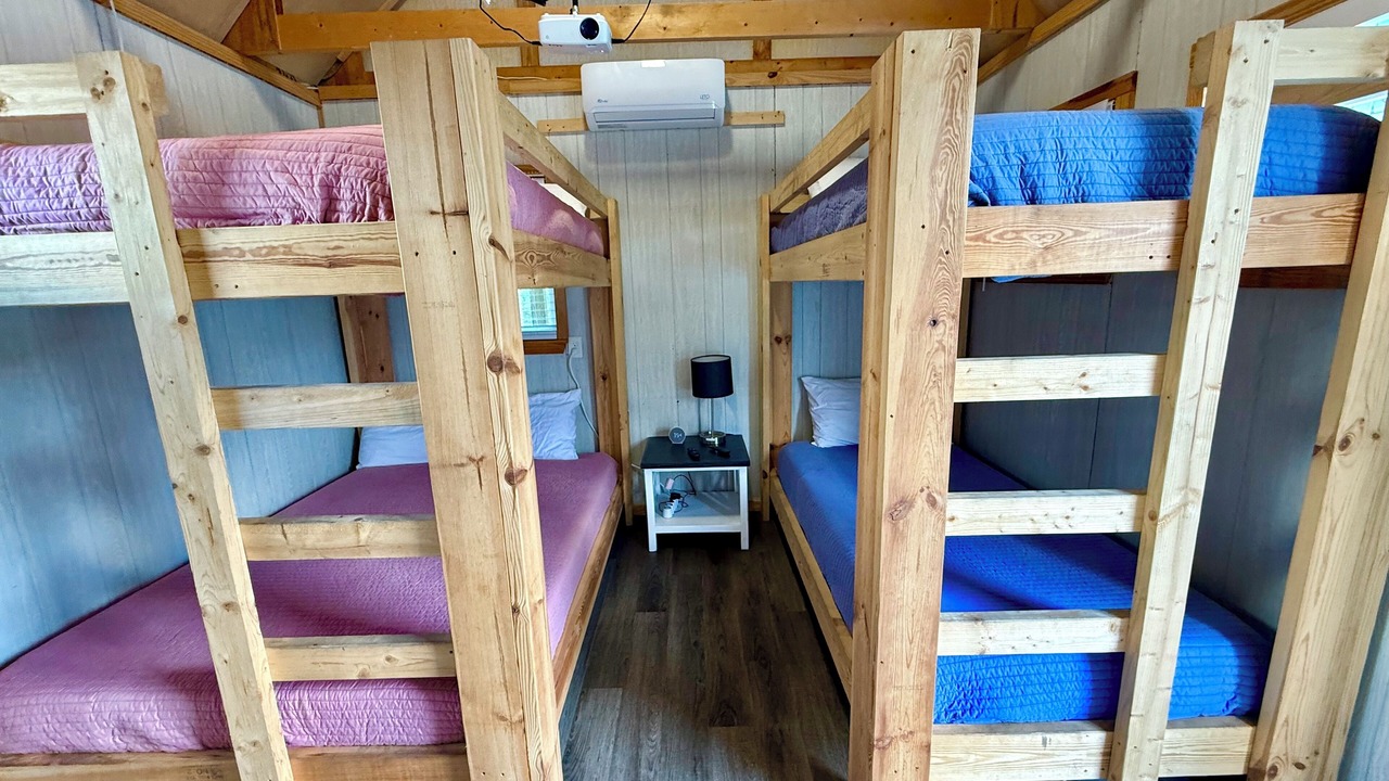 Photo of Bedroom in Palm Valley