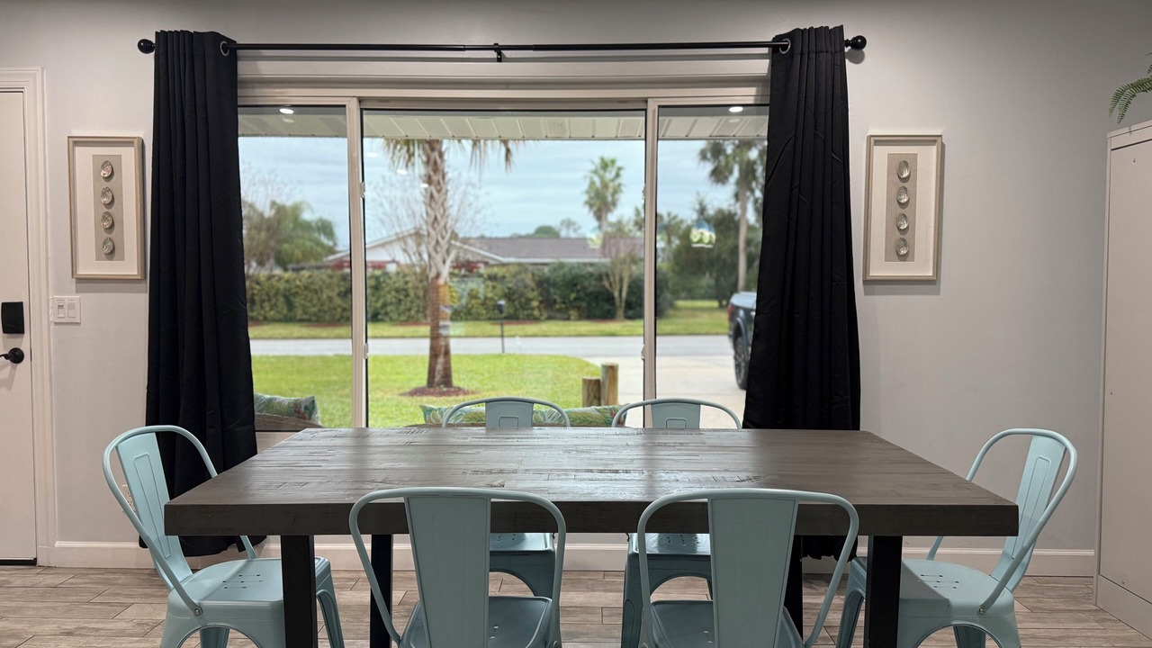 Photo of Bedroom in Palm Valley