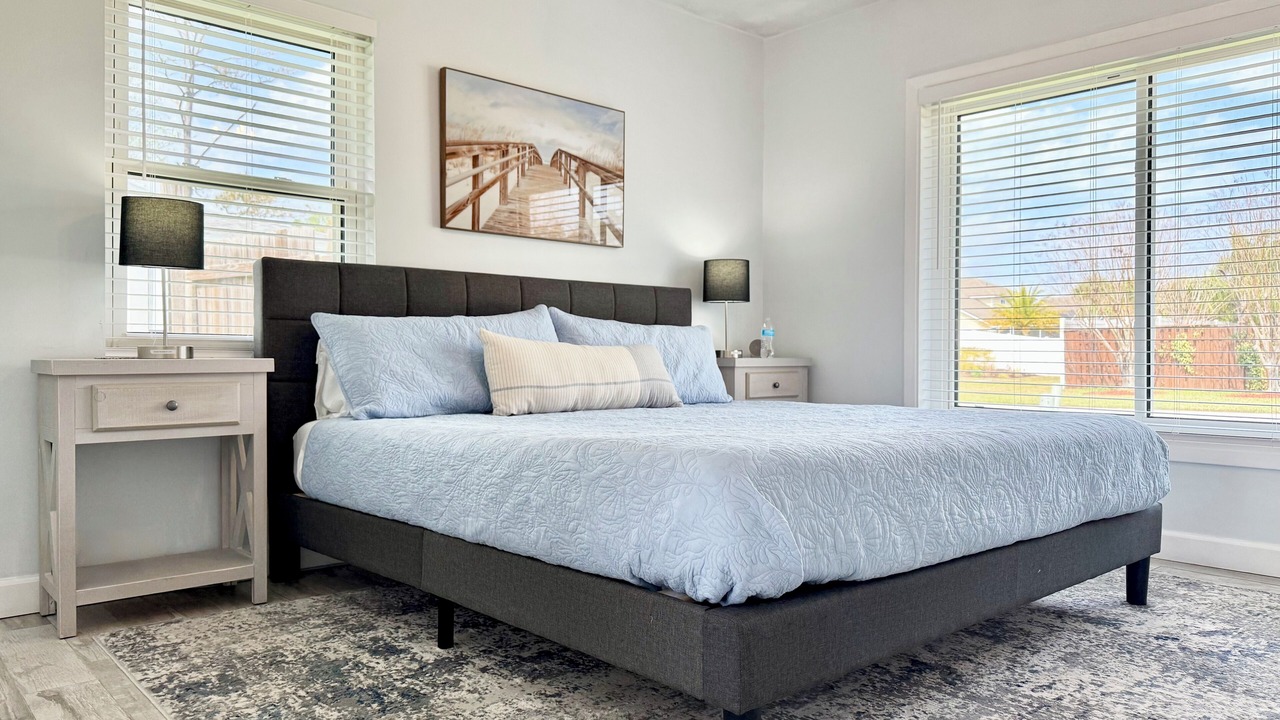 Photo of Bedroom in Palm Valley