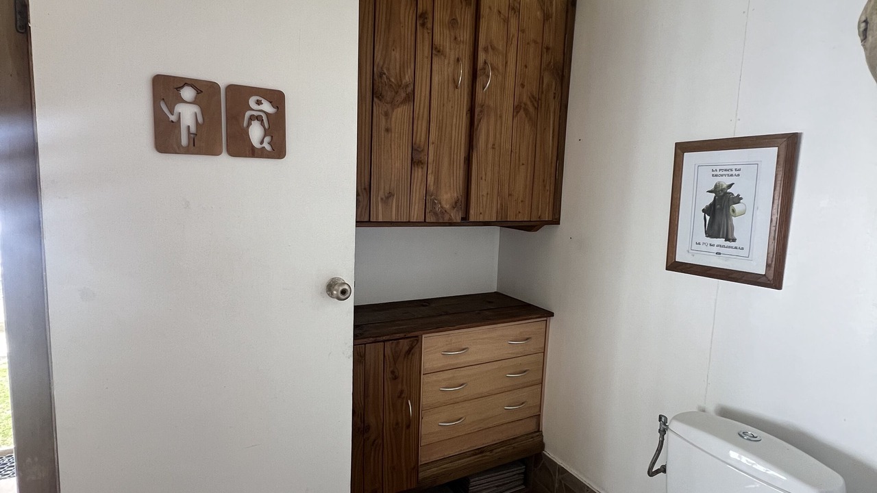 Photo of Bathroom in Teahupoo