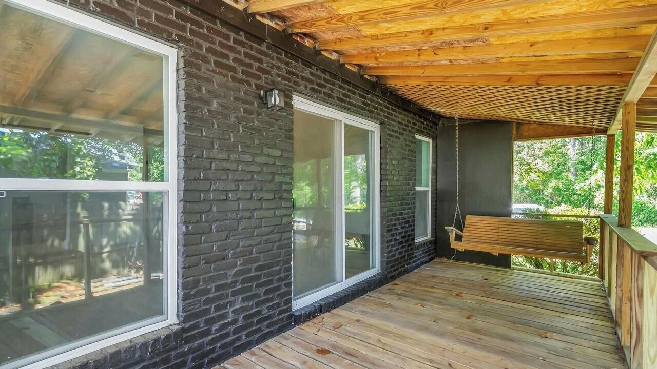 Photo of Patio Balcony in Ono Island