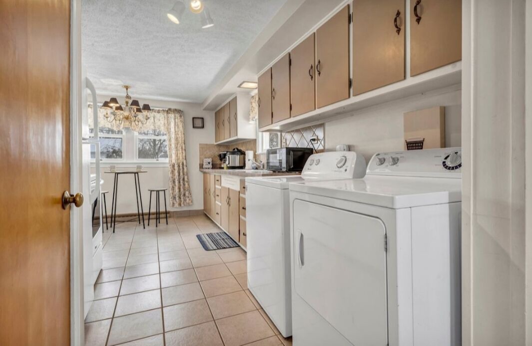 Photo of Kitchen in George Haywood's Lakefront