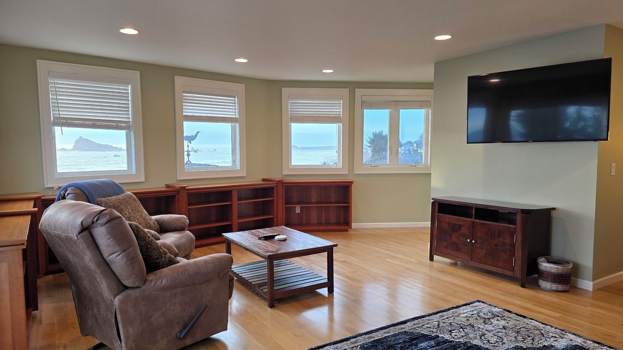 Photo of Livingroom in Crescent City North