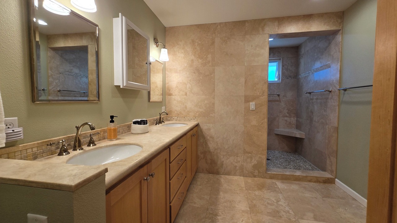 Photo of Bathroom in Crescent City North