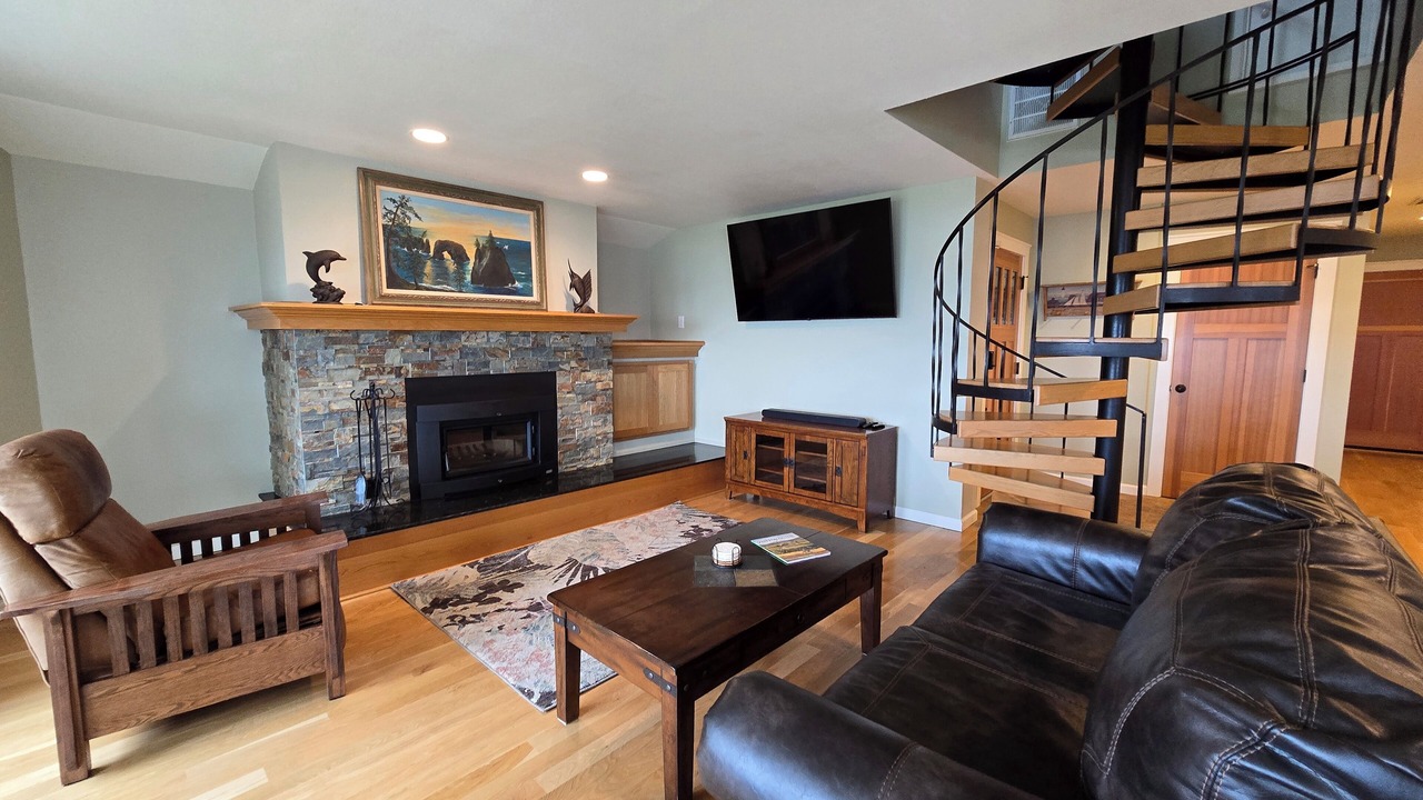 Photo of Livingroom in Crescent City North