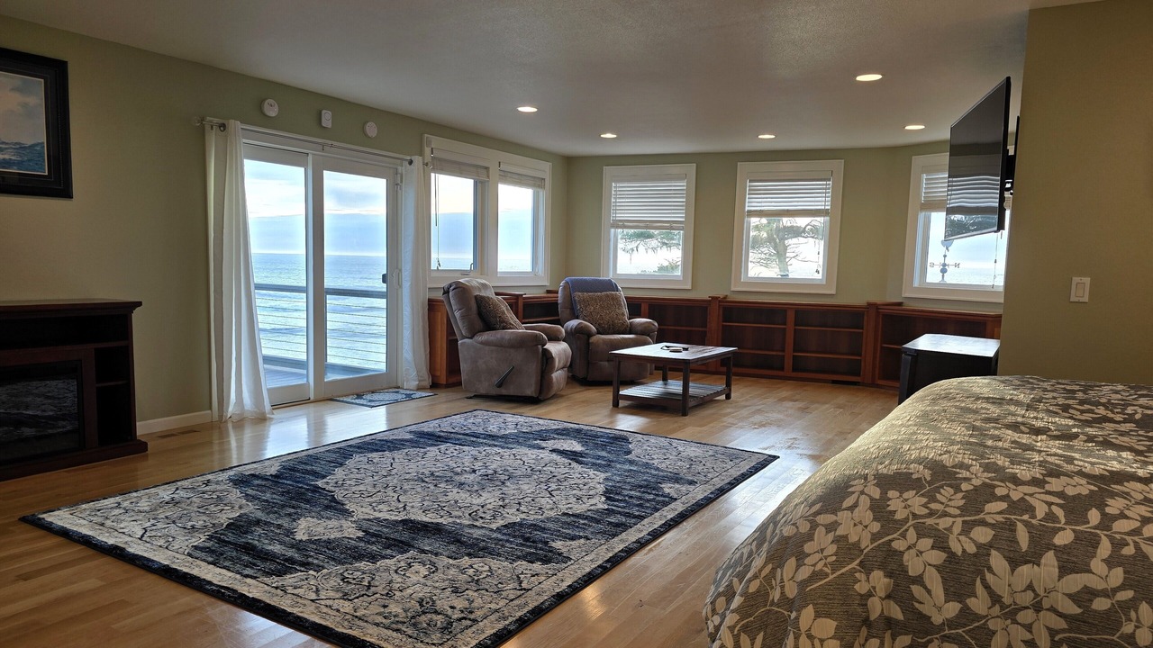 Photo of Bedroom in Crescent City North