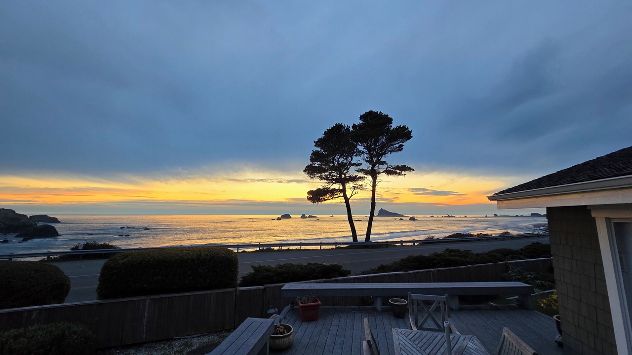 Photo of Patio Balcony in Crescent City North