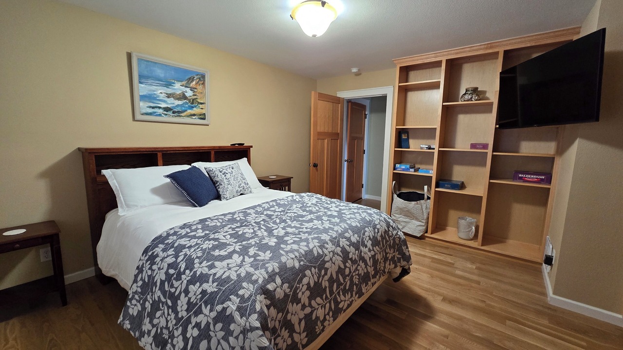 Photo of Bedroom in Crescent City North