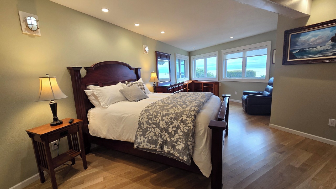 Photo of Bedroom in Crescent City North