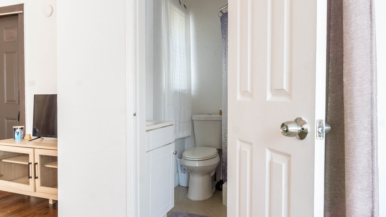 Photo of Bathroom in Biscayne Park
