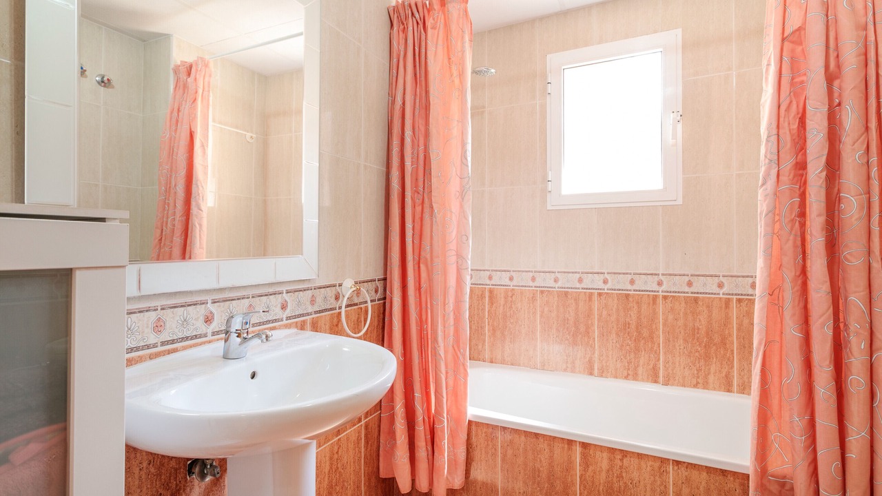 Photo of Bathroom in Los Arenales del Sol