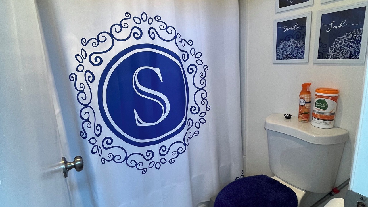 Photo of Bathroom in Encino