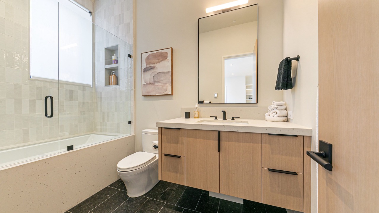 Photo of Bathroom in Tahoma