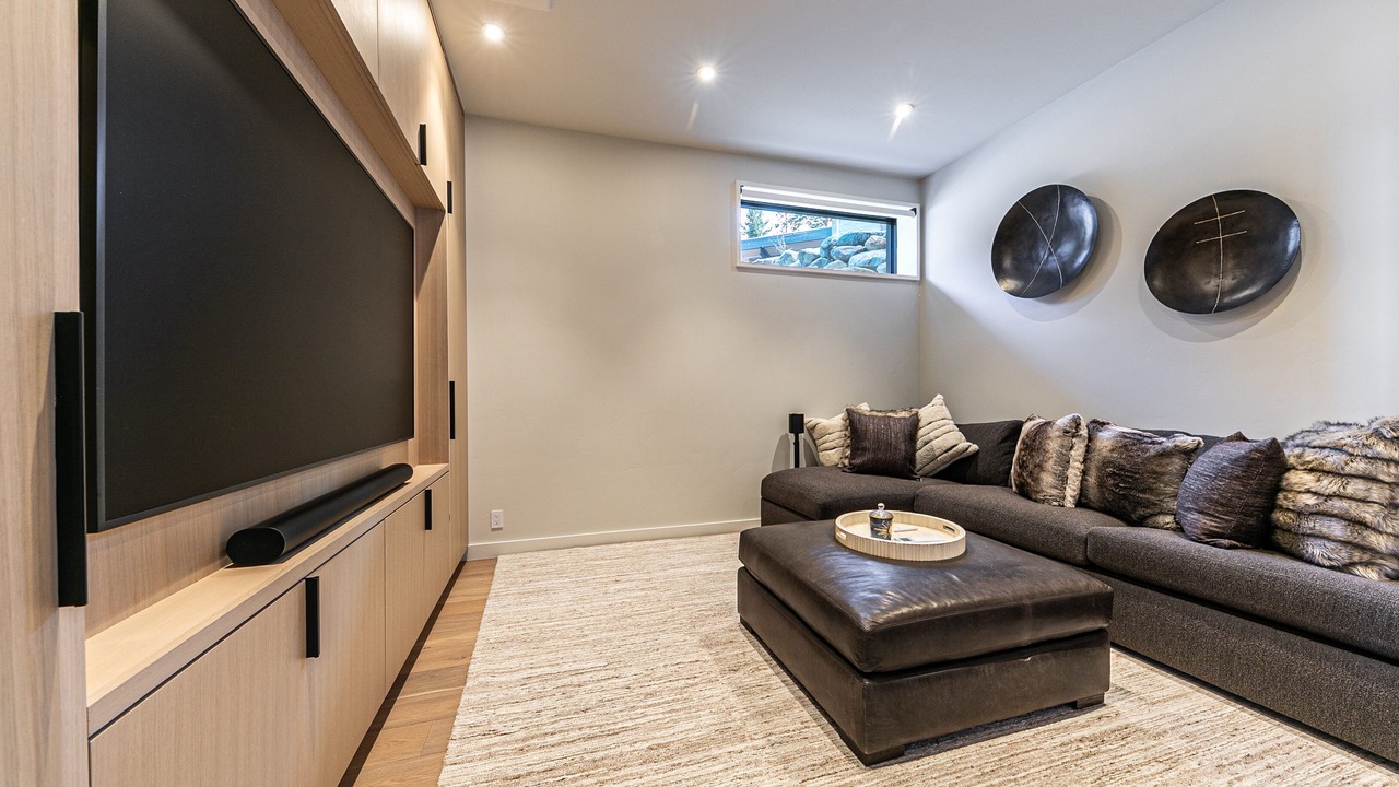 Photo of Livingroom in Tahoma