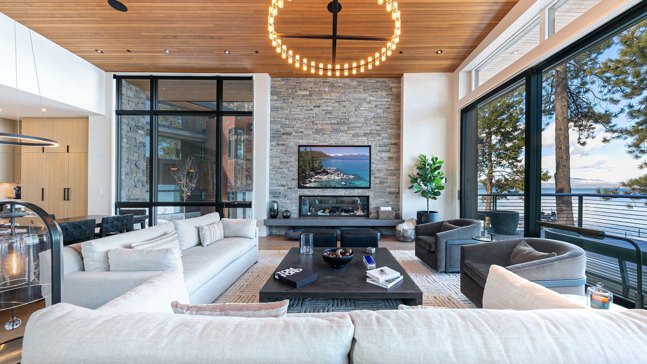 Photo of Livingroom in Tahoma