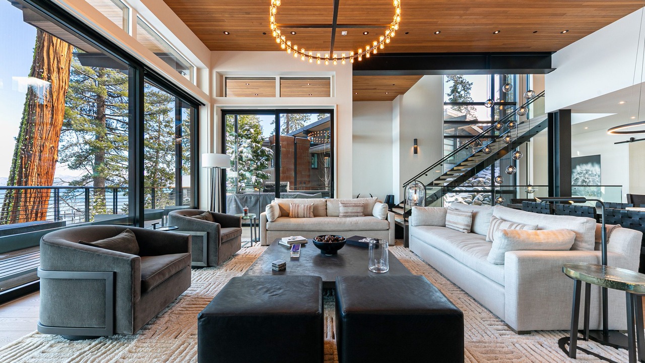Photo of Livingroom in Tahoma