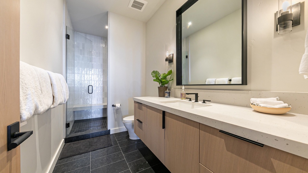 Photo of Bathroom in Tahoma
