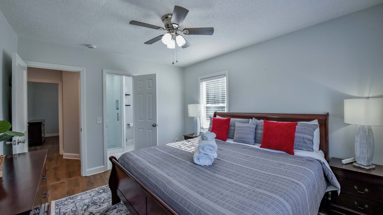Photo of Bedroom in Northport
