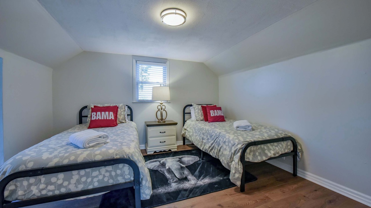Photo of Bedroom in Northport