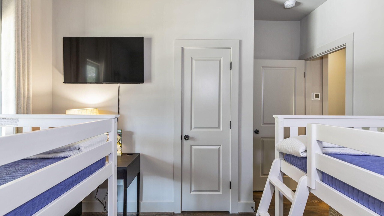 Photo of Bedroom in Tallassee