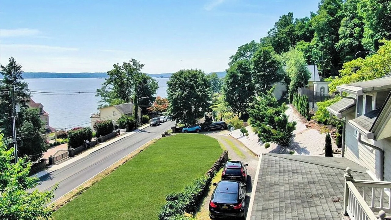 Photo of Others in Nyack