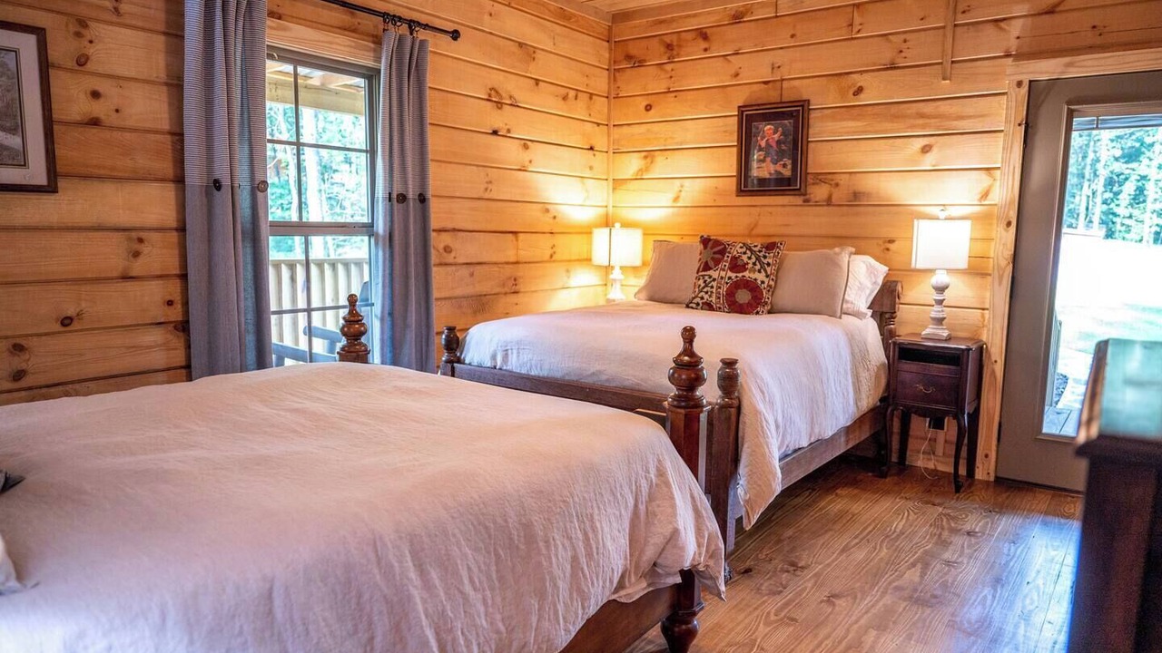 Photo of Bedroom in Talladega