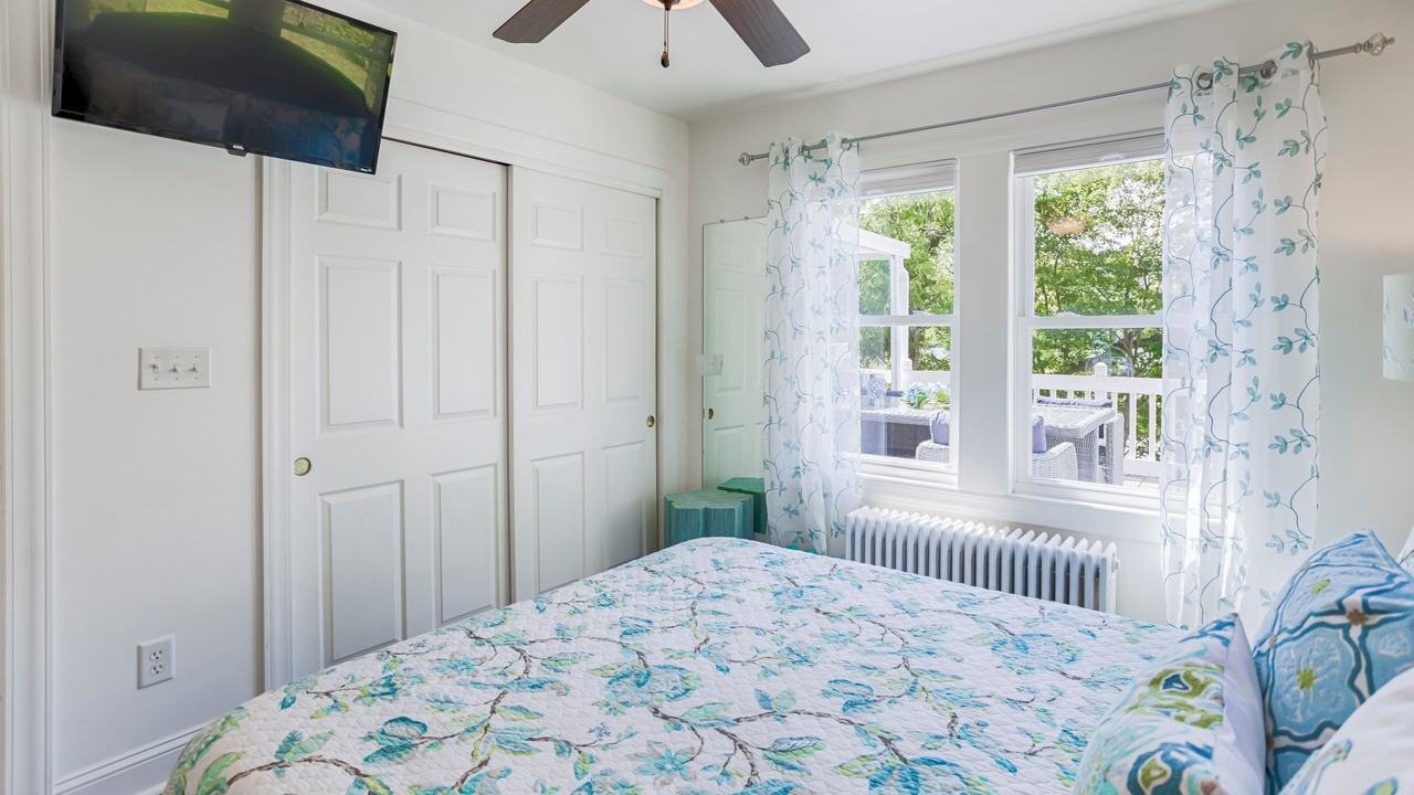 Photo of Bedroom in Valois
