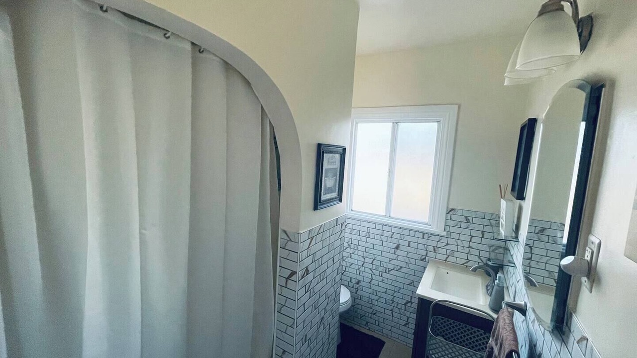 Photo of Bathroom in View Park-Windsor Hills