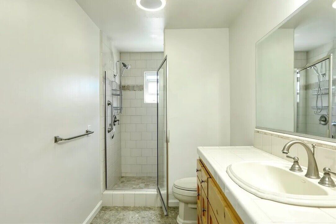 Photo of Bathroom in Callender
