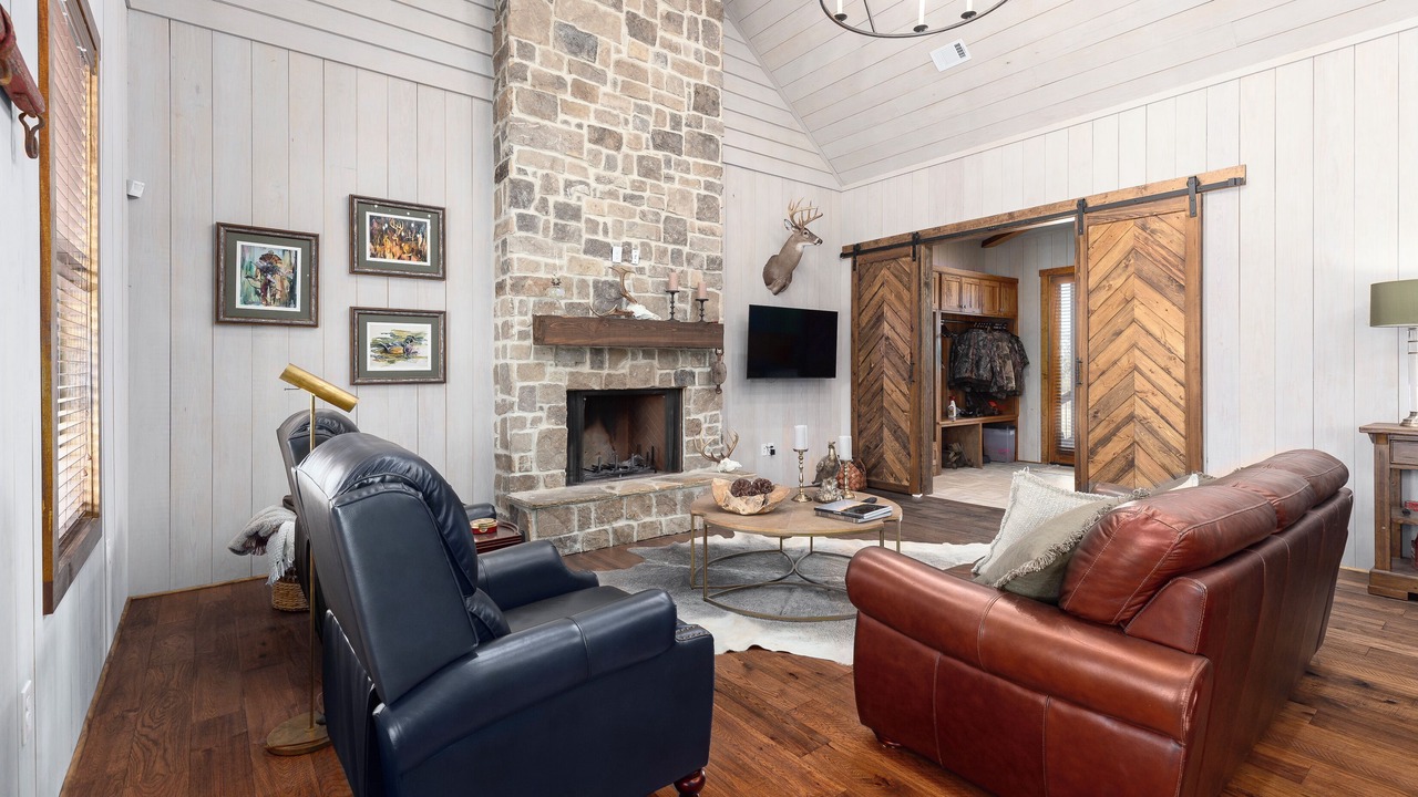 Photo of Livingroom in Union Springs