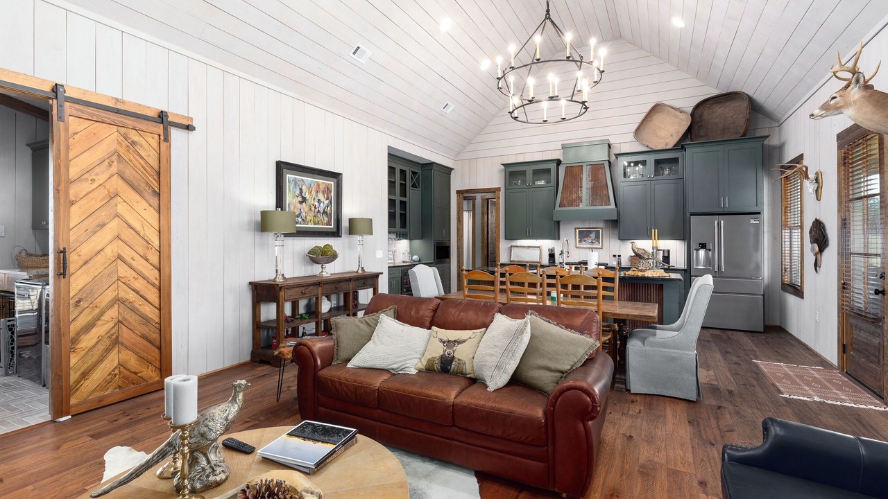 Photo of Livingroom in Union Springs