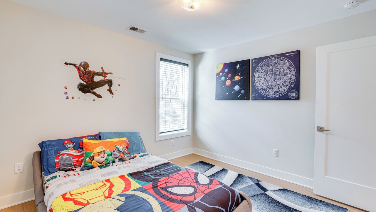 Photo of Bedroom in Rockaway