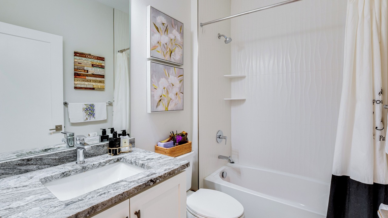 Photo of Bathroom in Rockaway