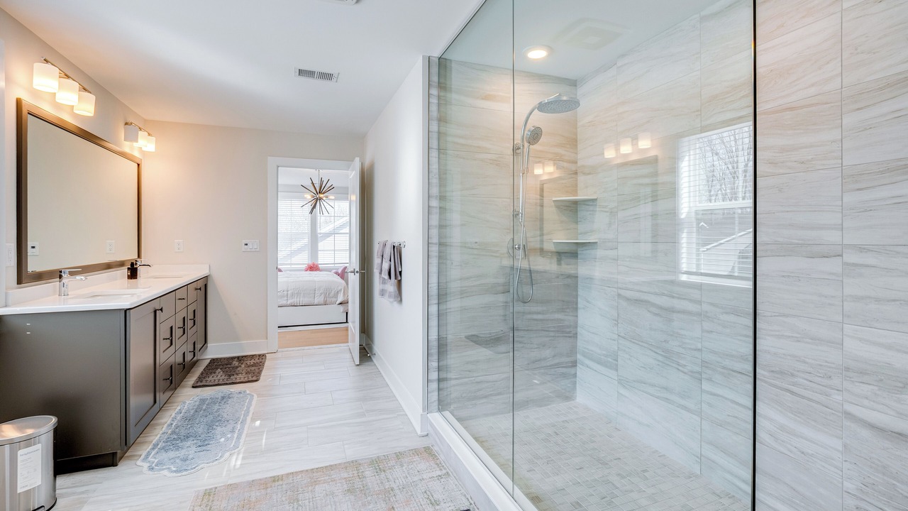 Photo of Bathroom in Rockaway