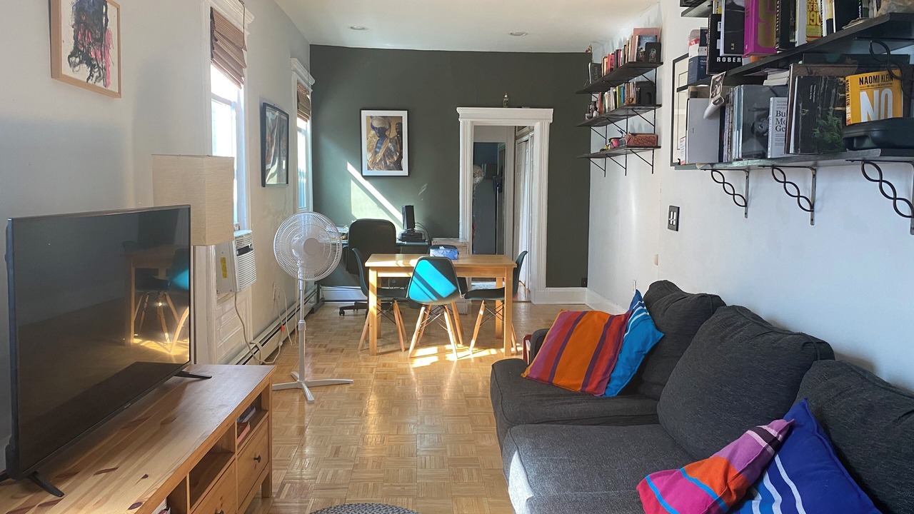 Photo of Livingroom in McGinley Square