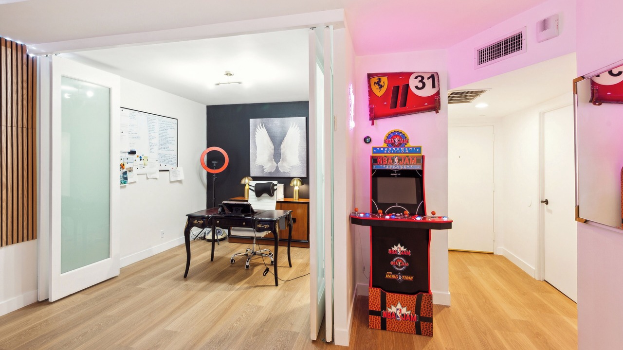 Photo of Bedroom in Hollywood