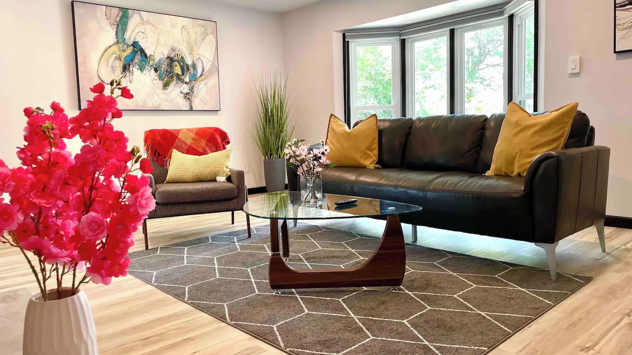 Photo of Livingroom in Amherst