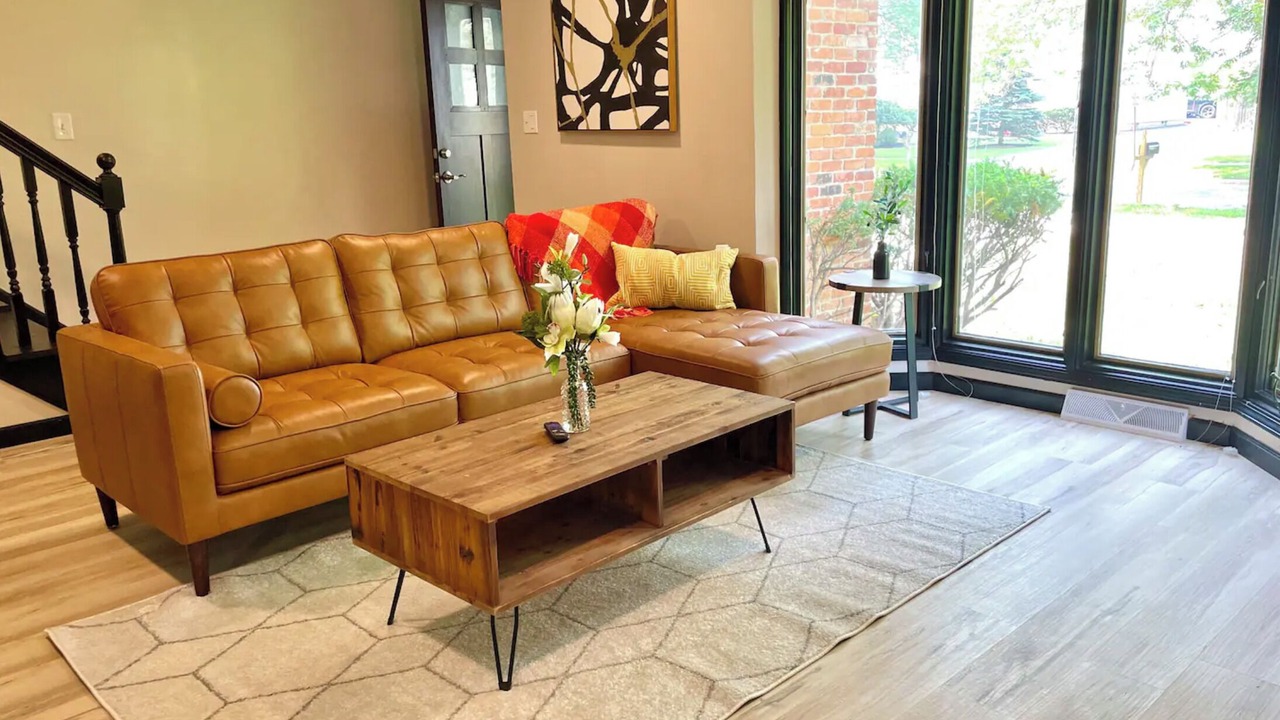 Photo of Livingroom in Amherst