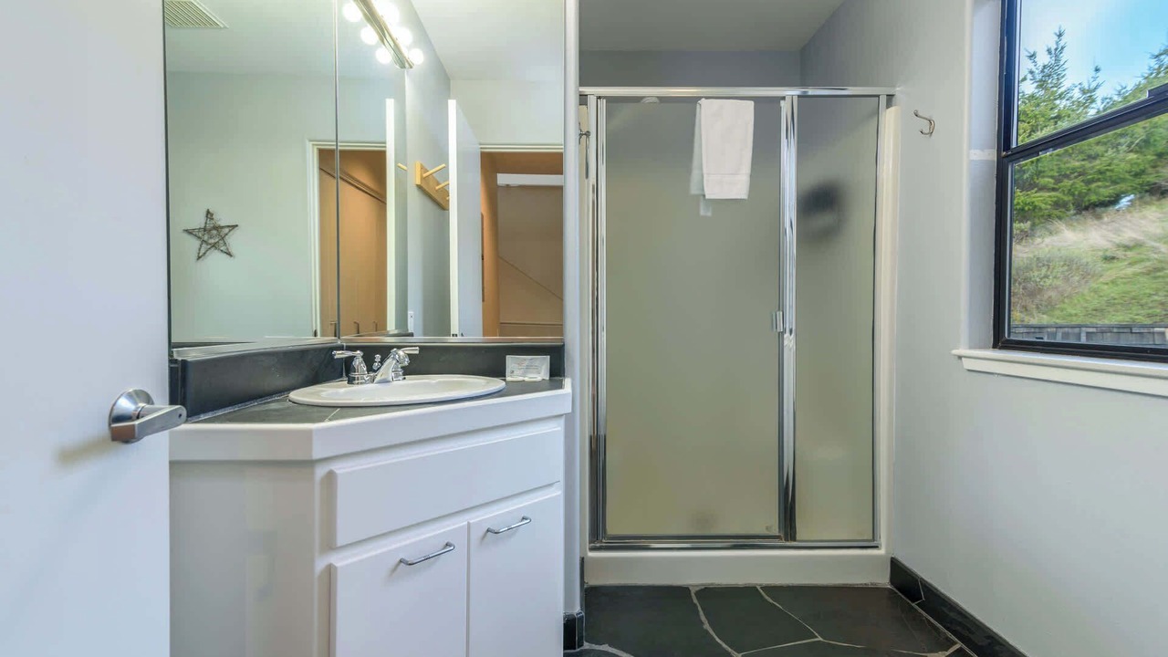 Photo of Bathroom in Sea Ranch