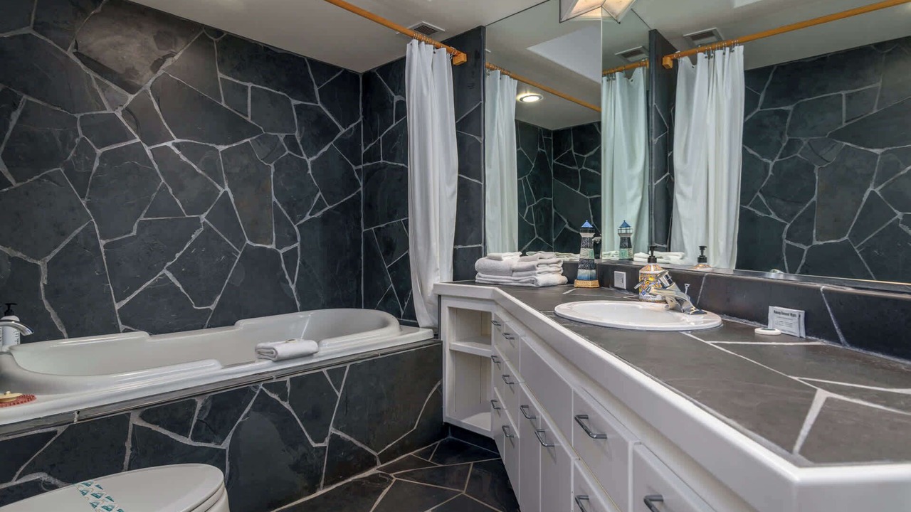 Photo of Bathroom in Sea Ranch